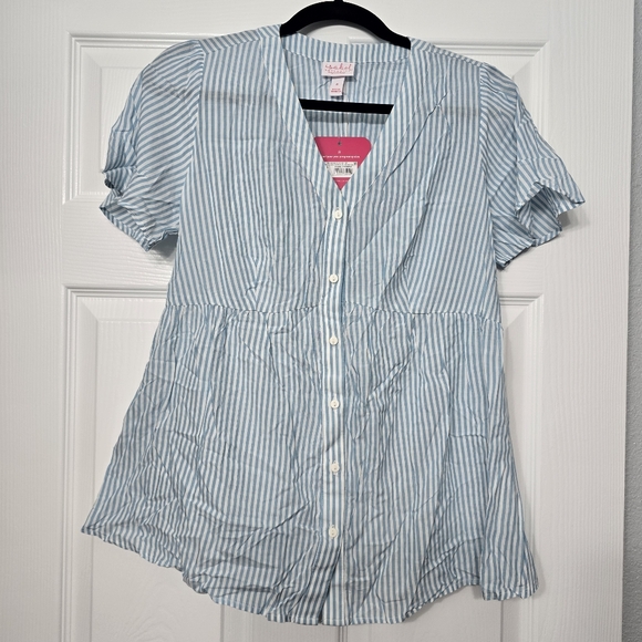 Ingrid & Isabel Tops - Ingrid & Isabel Blue and White Casual Button Down Shirt Small